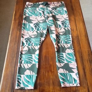 Nike Green and Pink Leaf Print Leggings XL